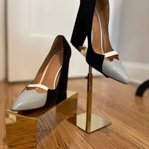 Size 9 1/2 Lamb Women’s Dress Shoe Black/Blue/off-white in Leather and Suede.